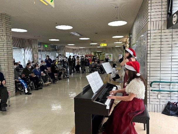 病棟クリスマスイベントの様子